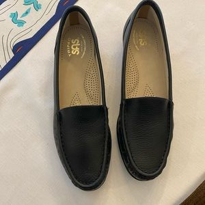 COPY - New SAS black loafers/ flats